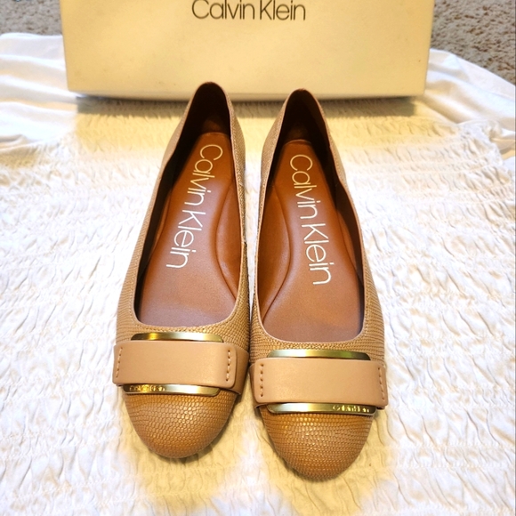 Calvin Klein nude ballet flags - Picture 1 of 4